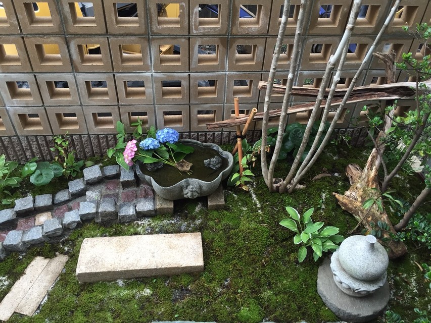 業務内容<BR><span>SERVICE</span>